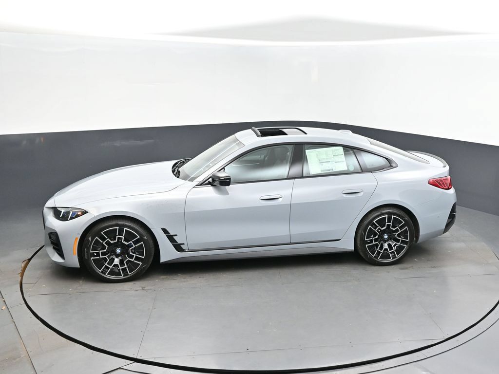 Certified 2026 BMW 430i w/ M Sport Package RWD image 32