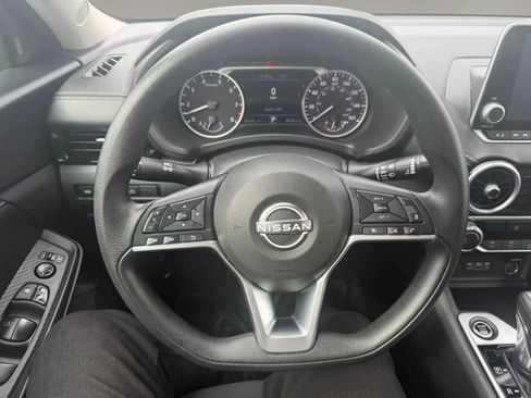 Used 2024 Nissan Sentra SV FWD image 12