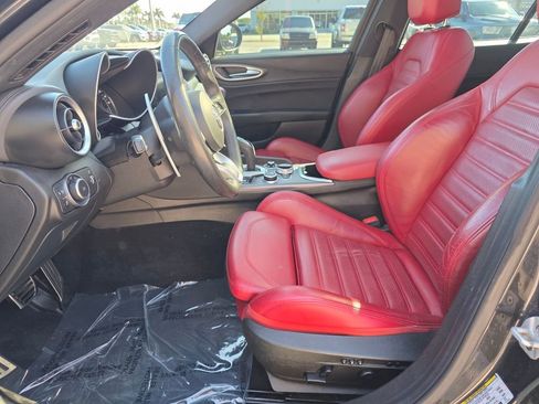 Used 2022 Alfa Romeo Giulia Veloce image 22