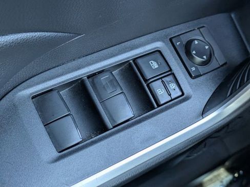 Used 2020 Toyota RAV4 LE FWD image 22