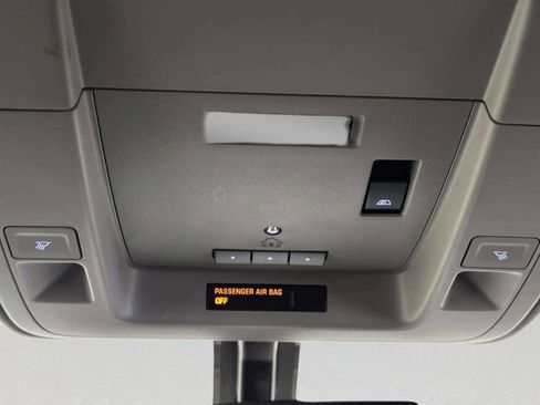 Used 2018 Chevrolet Silverado 1500 LTZ Z71 image 25