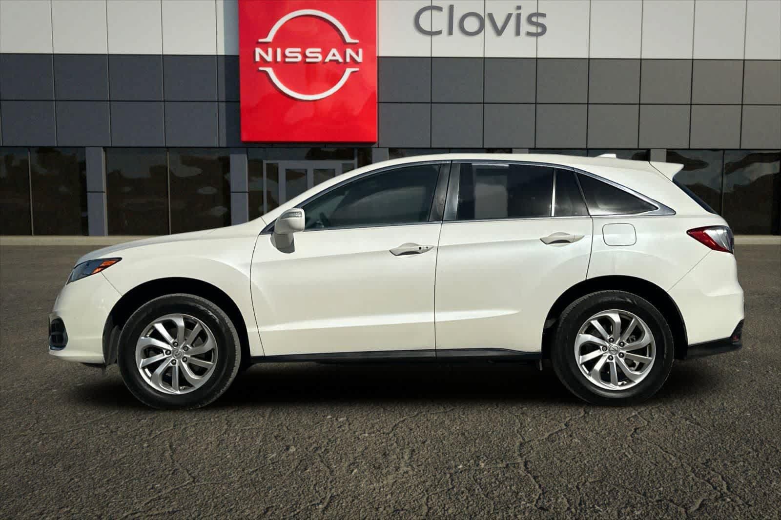 Used 2017 Acura RDX w/ Technology Package AWD/4WD image 6