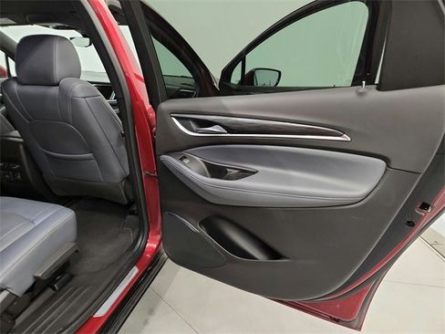 Used 2024 Buick Enclave Premium image 41