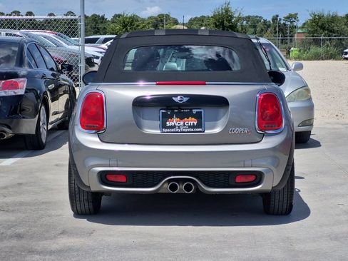 Used 2017 MINI Cooper S FWD image 5
