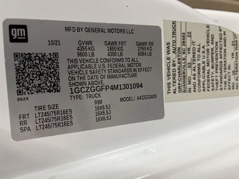 Used 2021 Chevrolet Express 3500 w/ Driver Convenience Package image 19