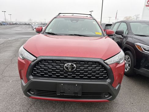 Used 2023 Toyota Corolla Cross LE image 3
