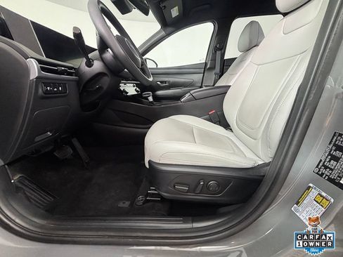 Used 2025 Hyundai Santa Cruz SEL AWD/4WD image 2