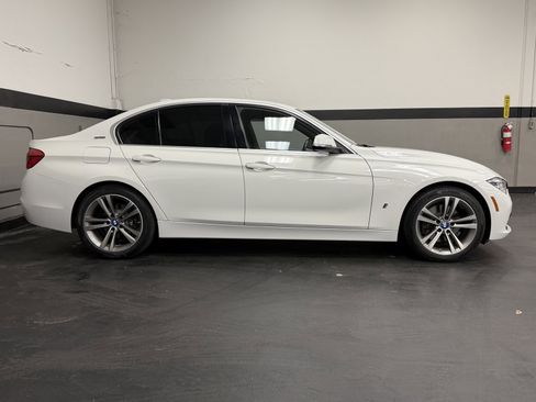 Used 2018 BMW 330e 330e iPerformance image 5
