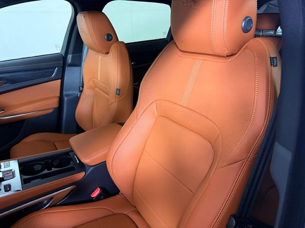 New 2026 Jaguar F-PACE R-Dynamic S AWD/4WD image 11