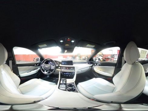 Used 2025 Genesis G70 2.5T image 42