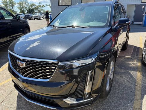 Used 2022 Cadillac XT6 Premium Luxury AWD/4WD image 5