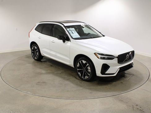 New 2026 Volvo XC60 T8 Plus w/ Protection Package Premier image 8