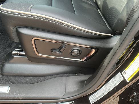 New 2026 RAM 1500 Limited image 17