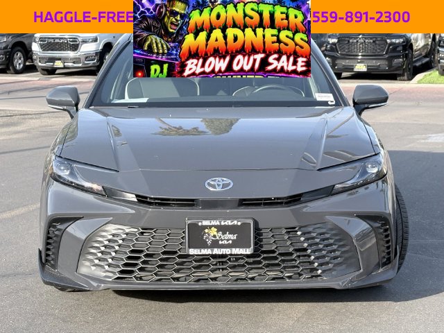 Used 2026 Toyota Camry SE FWD image 3