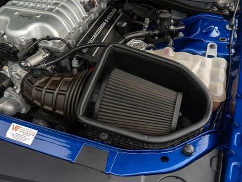 Used 2019 Dodge Challenger SRT Hellcat w/ Laguna Leather Package RWD image 38