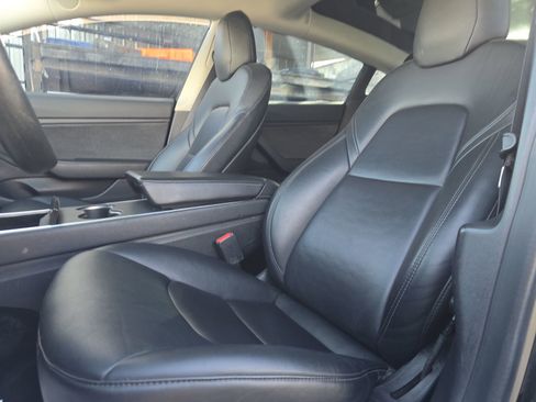 Used 2019 Tesla Model 3 Standard Range Plus image 7