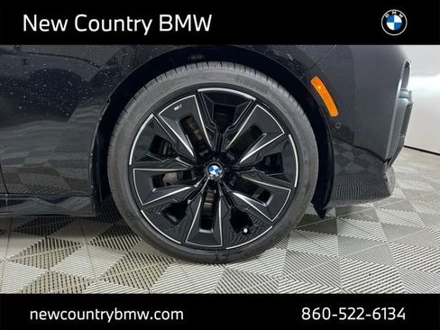 Used 2024 BMW 760i xDrive w/ Executive Package AWD/4WD image 9