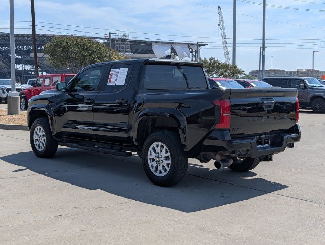Used 2024 Toyota Tacoma SR5 AWD/4WD image 9