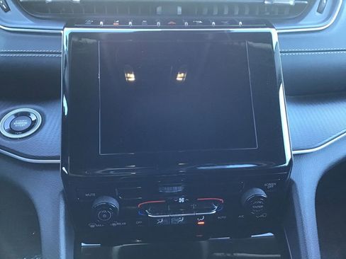 Used 2023 Jeep Grand Cherokee L Laredo image 21