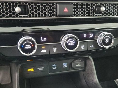Certified 2025 Honda Civic LX image 30