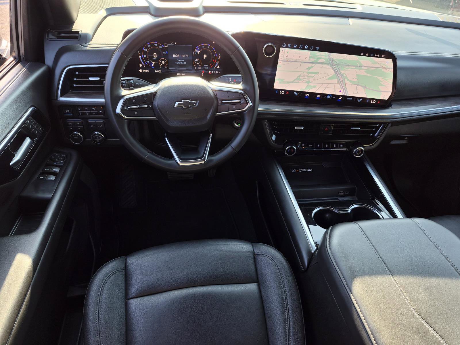 Used 2025 Chevrolet Suburban Z71 AWD/4WD image 15