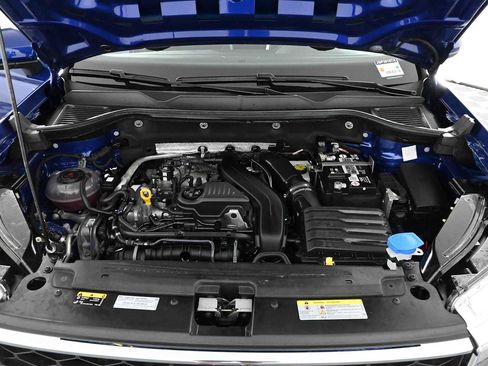 Certified 2023 Volkswagen Taos SE FWD image 29