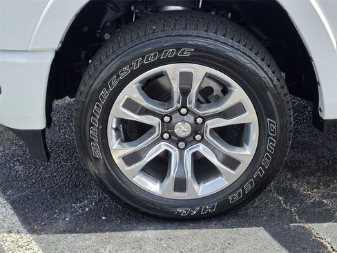 Used 2023 RAM 1500 Limited w/ Body Color Bumper Group AWD/4WD image 43