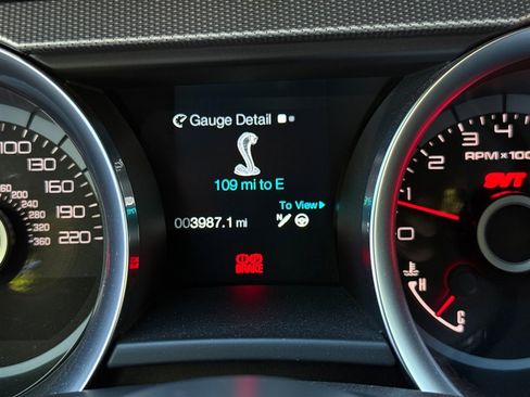 Used 2014 Ford Mustang Shelby GT500 w/ Equipment Group 821A RWD image 39