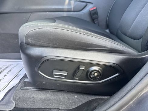 Used 2025 Jeep Grand Cherokee L Laredo AWD/4WD image 12