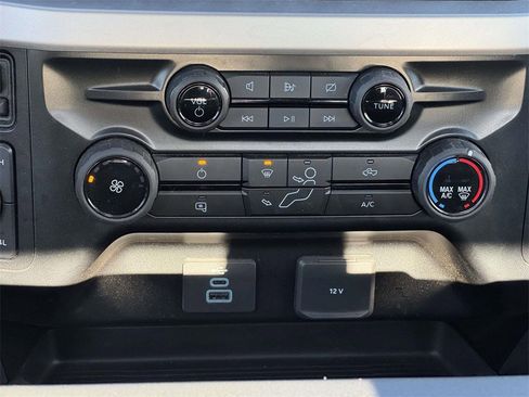 Used 2023 Ford F250 XL w/ STX Appearance Package image 5