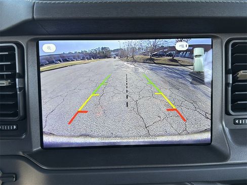 New 2025 Ford Bronco Badlands image 3