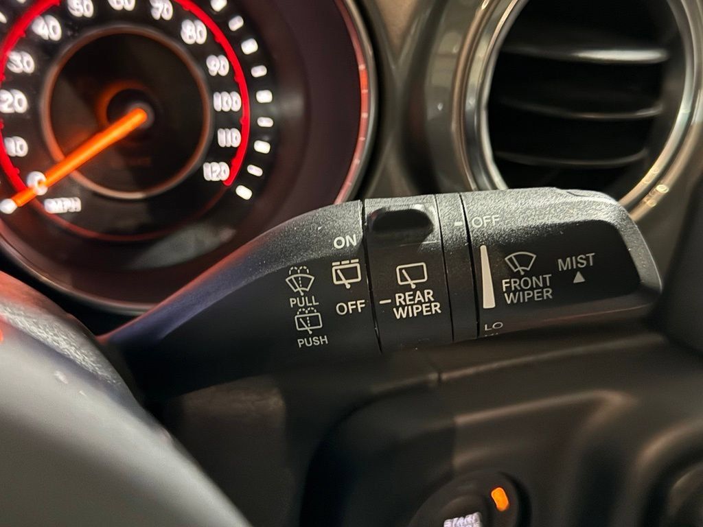 Used 2019 Jeep Wrangler Unlimited Sahara w/ Uconnect 4C Nav & Sound Group AWD/4WD image 20