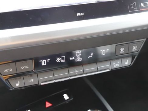 Used 2024 Audi Q4 e-tron Premium image 28