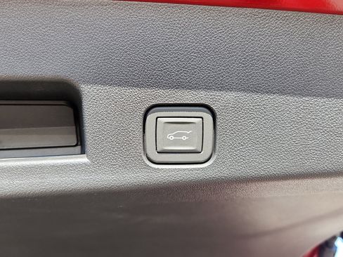 New 2026 Chevrolet Traverse RS w/ LPO, Floor Liner Package image 8