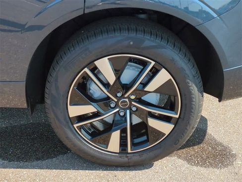 New 2026 Volvo XC60 B5 Core w/ Protection Package Premier image 13