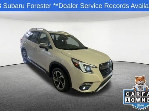 Used 2023 Subaru Forester Touring image 2