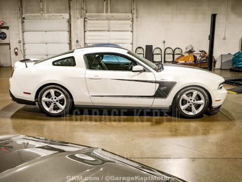 Used 2010 Ford Mustang GT RWD image 10