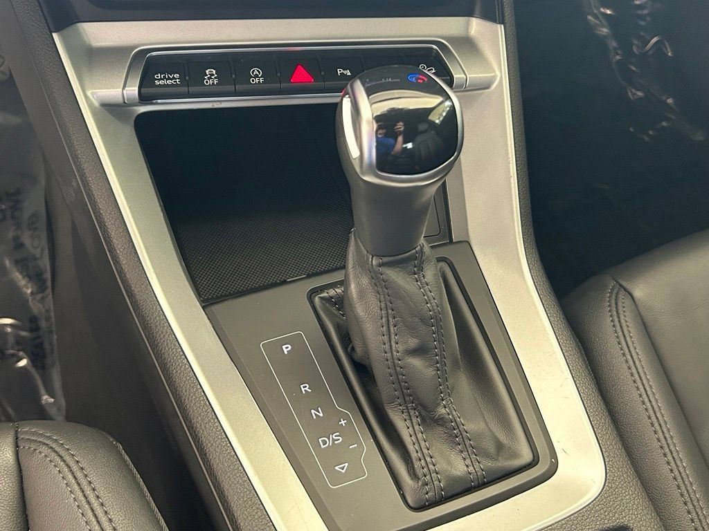 Used 2025 Audi Q3 2.0T Premium AWD/4WD image 8