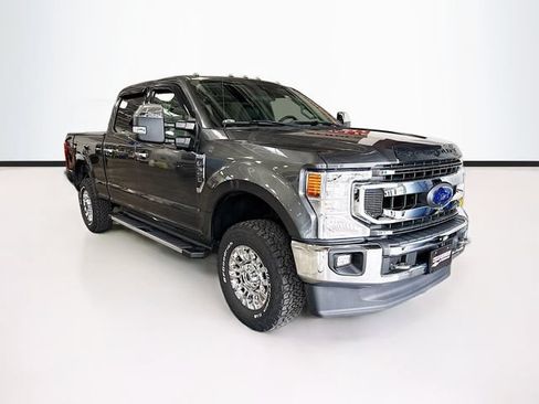 Used 2020 Ford F350 XLT w/ XLT Premium Package AWD/4WD image 3