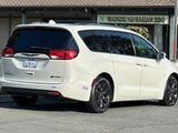 Used 2019 Chrysler Pacifica Limited w/ Advanced Safetytec Group image 3
