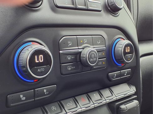 Used 2020 Chevrolet Silverado 1500 RST w/ All-Star Edition image 24