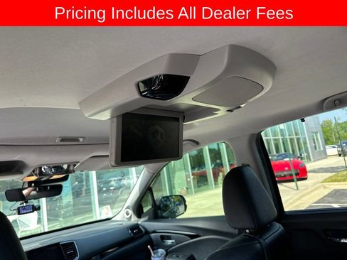 Used 2021 Honda Pilot Touring image 12