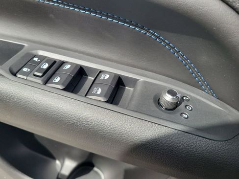 New 2026 Jeep Compass Latitude image 13