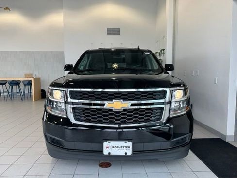 Used 2019 Chevrolet Suburban LT AWD/4WD image 32