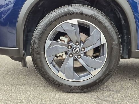 Used 2024 Nissan Rogue SV FWD image 26