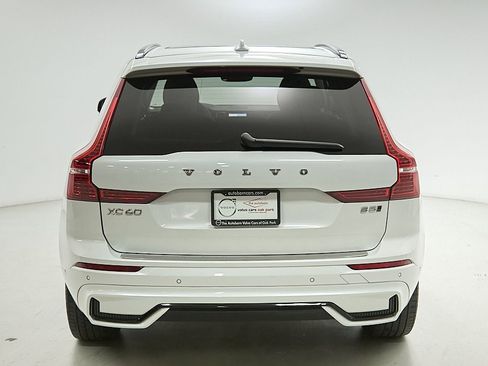 Certified 2023 Volvo XC60 B5 Plus w/ Protection Package Premier image 8