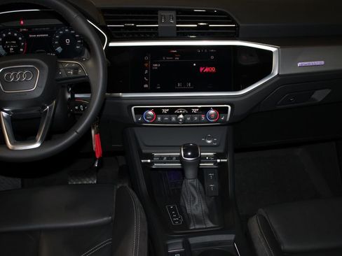 Certified 2022 Audi Q3 2.0T Premium Plus w/ Premium Plus Package image 21