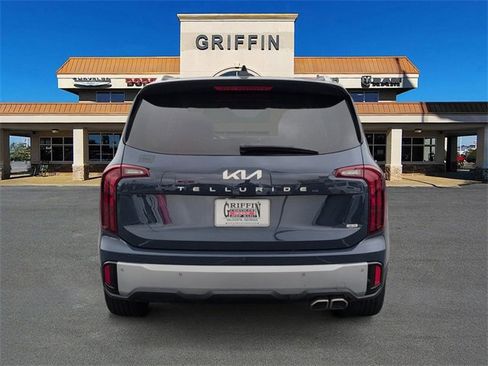 Used 2023 Kia Telluride S image 8