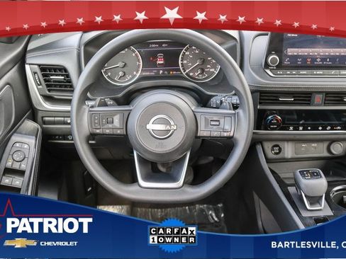 Used 2024 Nissan Rogue SV image 18