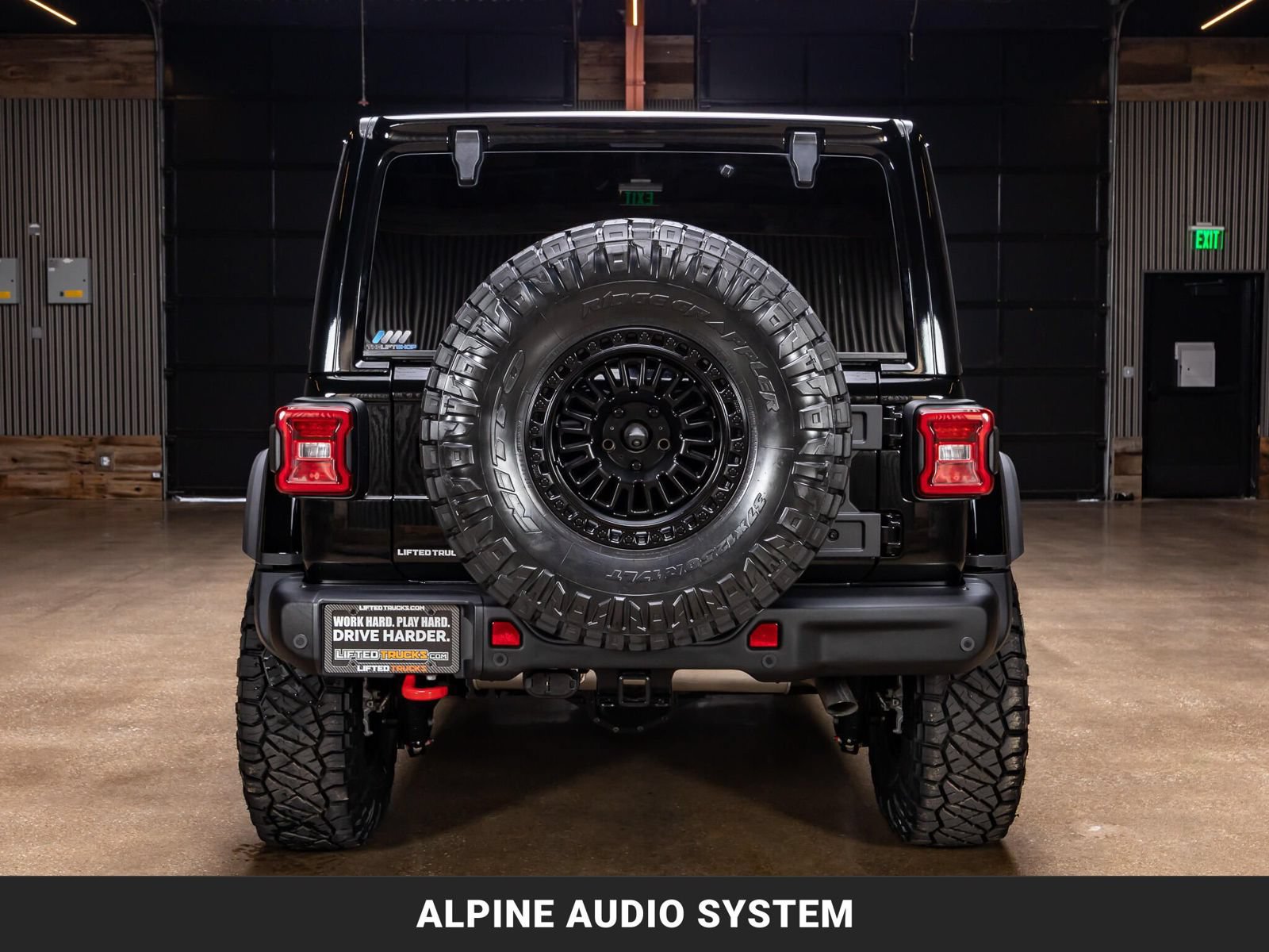 Used 2024 Jeep Wrangler Unlimited Rubicon AWD/4WD image 8